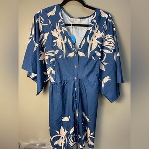 Cupshe Blue and Cream Floral Coverup